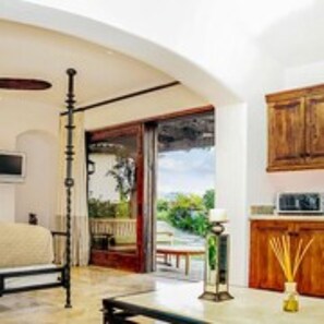 Villa (1 Bedroom) | 6 bedrooms, bed sheets - Exclusive Holiday Villa With Private Pool and Beachfront Location, Cabo San Lucas Villa 1018 (Cabo San Lucas)