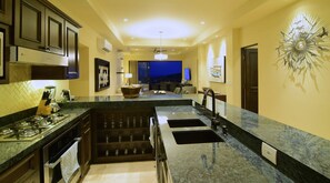 Oven, stovetop, dishwasher - Beautiful Holiday Condo in a Prime Location in Cabo San Lucas 1025 (Cabo San Lucas)