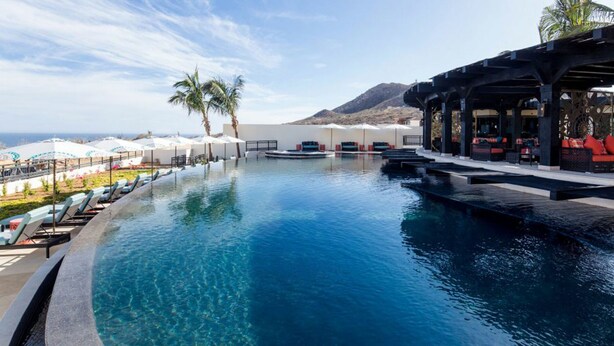 Outdoor pool - Beautiful Holiday Condo in a Prime Location in Cabo San Lucas 1025 (Cabo San Lucas)