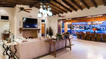 Villa (6 Bedrooms) | Property amenity