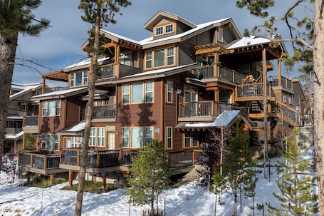Exterior. Mountain View Condo w/ Deck + Fireplace