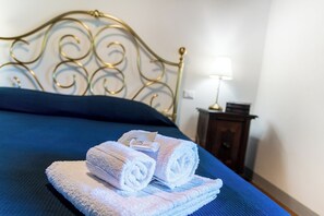 Comfort Apartment, 2 Bedrooms, Balcony, Vineyard View | 2 bedrooms, premium bedding, down duvets, desk - Agriturismo Borgo Macereto (Dicomano)