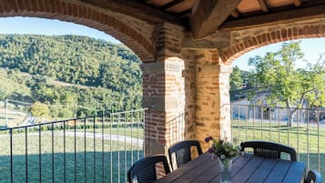 Comfort Apartment, 2 Bedrooms, Balcony, Pool View | Terrace/patio