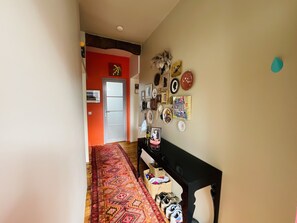 Interior - Stunning 2bed flat for families (London)