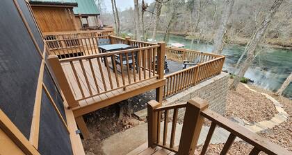 Little Red River Waterfront Cabin for a perfect fishing getaway!