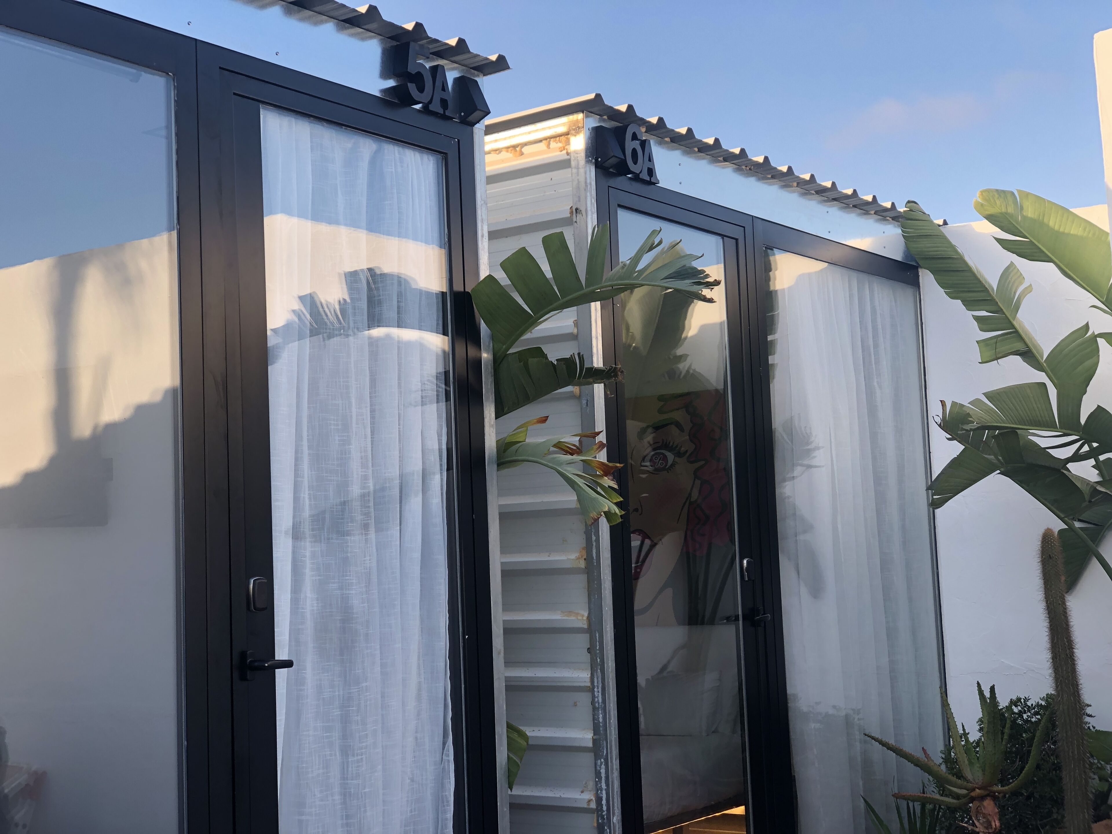 Habitación de diseño | Ropa de cama hipoalergénica, minibar, caja fuerte