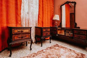 Familien-Suite (Vintage) | 2 Schlafzimmer, Minibar, Zimmersafe, Schreibtisch