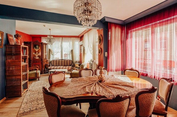 Family Suite (Nostaljik) | Living room