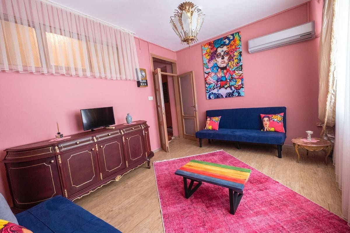 2 bedrooms, minibar, in-room safe, desk
