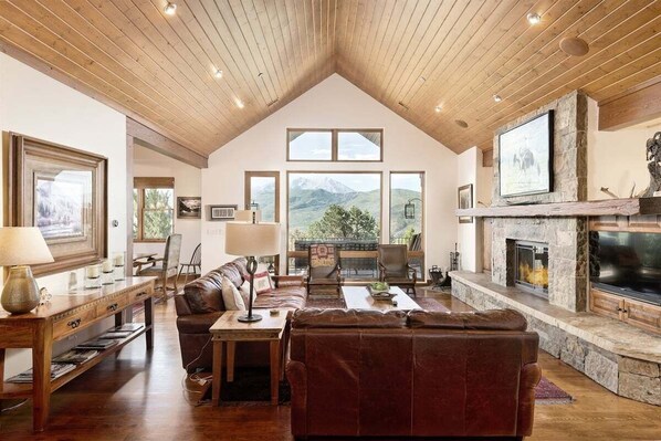 TV, fireplace, offices - Sunrise Luxury | Hot Tub, Game Room & Valley Views (Carbondale)