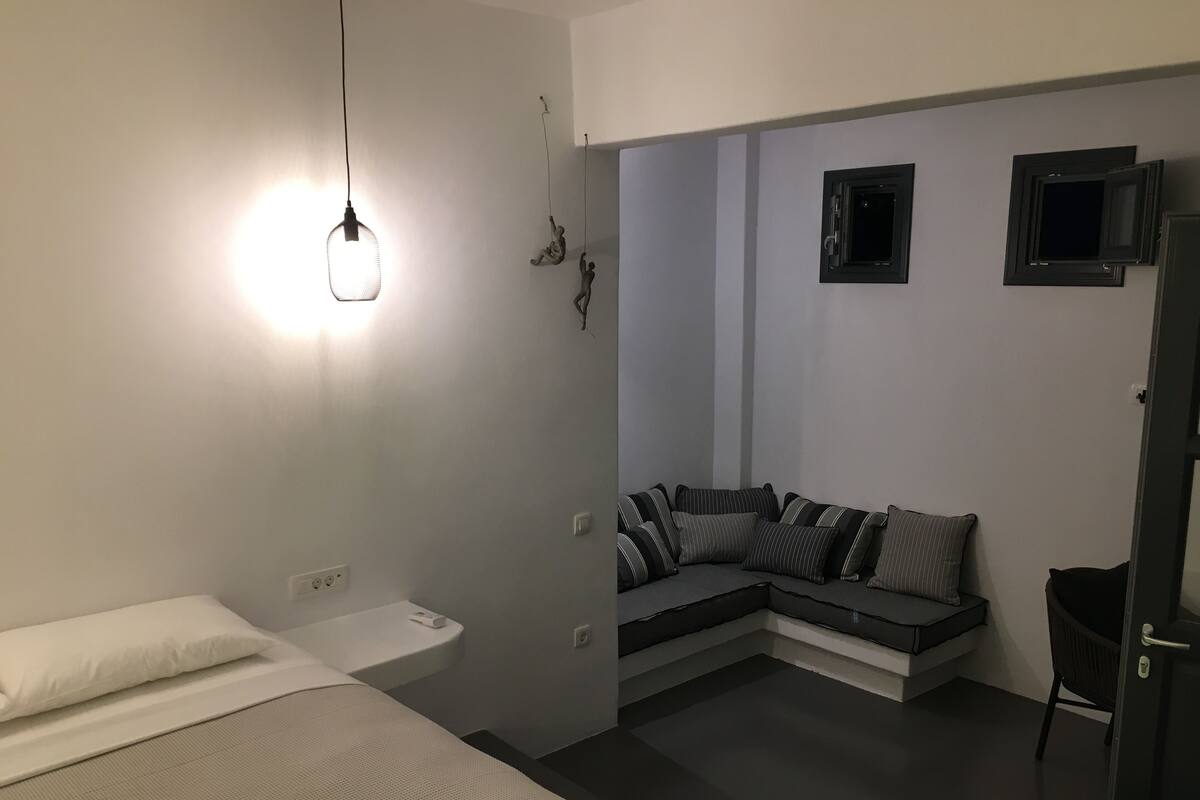 Suite Supérieure, 1 grand lit, vue mer, vue mer | 1 chambre, chambres insonorisées, Wi-Fi gratuit, draps fournis