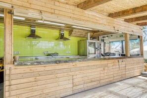 Beach bar - Hotel Beit Oren (Hof HaCarmel)