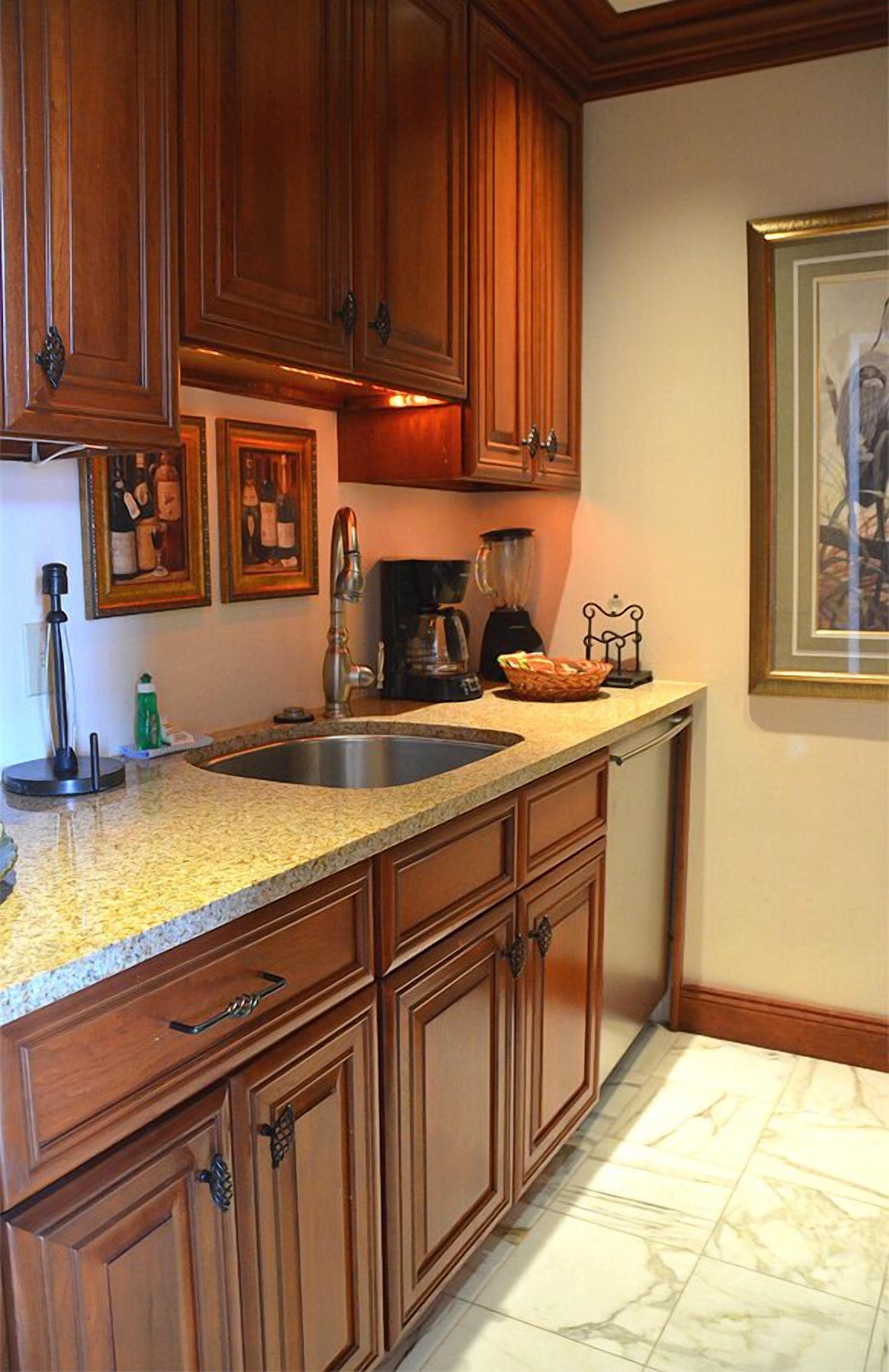 south view penthouse | 1 bedroom, hypo-allergenic bedding, in-room safe, individually decorated