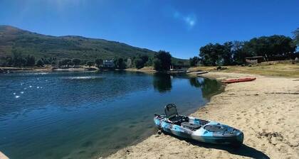 Private Lake with fishing/ Tennis court getaway near Julian