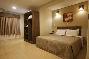 Soundproofing, free WiFi - Hotel Klein Vllle Plus (Dois Irmaos)