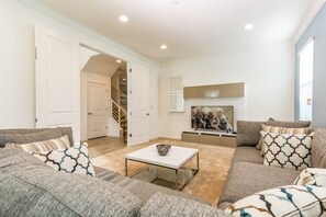 Flat-screen TV, video game console - Vhc7804ha - Sonoma Resort - 5 Bed 5 Baths Villa (Kissimmee)