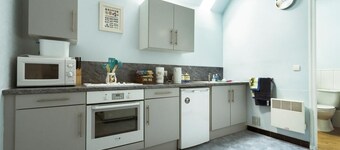 Cottages in the countryside with above ground pool and 5 hectares of land