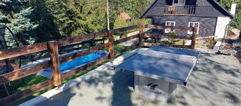 Beautiful private villa for 6 people with private pool, WIFI, TV, patio, pets allowed and parking