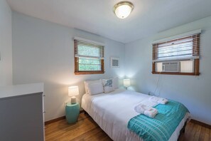 3 slaapkamers, een bureau, een strijkplank/strijkijzer, gratis wifi