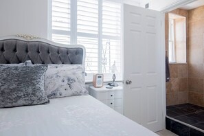 2 chambres, surmatelas, fer et planche à repasser, Wi-Fi gratuit