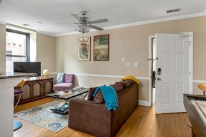 Smart-TV, Hulu, bøker og strømmetjenester