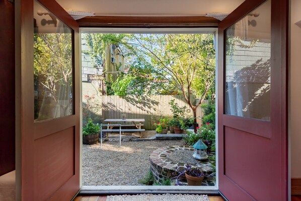 Interior - Rustic Charleston Single with Rooftop Deck (Charleston)