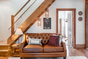 Smart TV, stereo - Rustic Charleston Single with Rooftop Deck (Charleston)