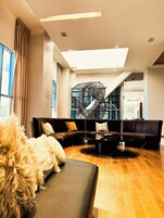 Sala de estar en el lobby