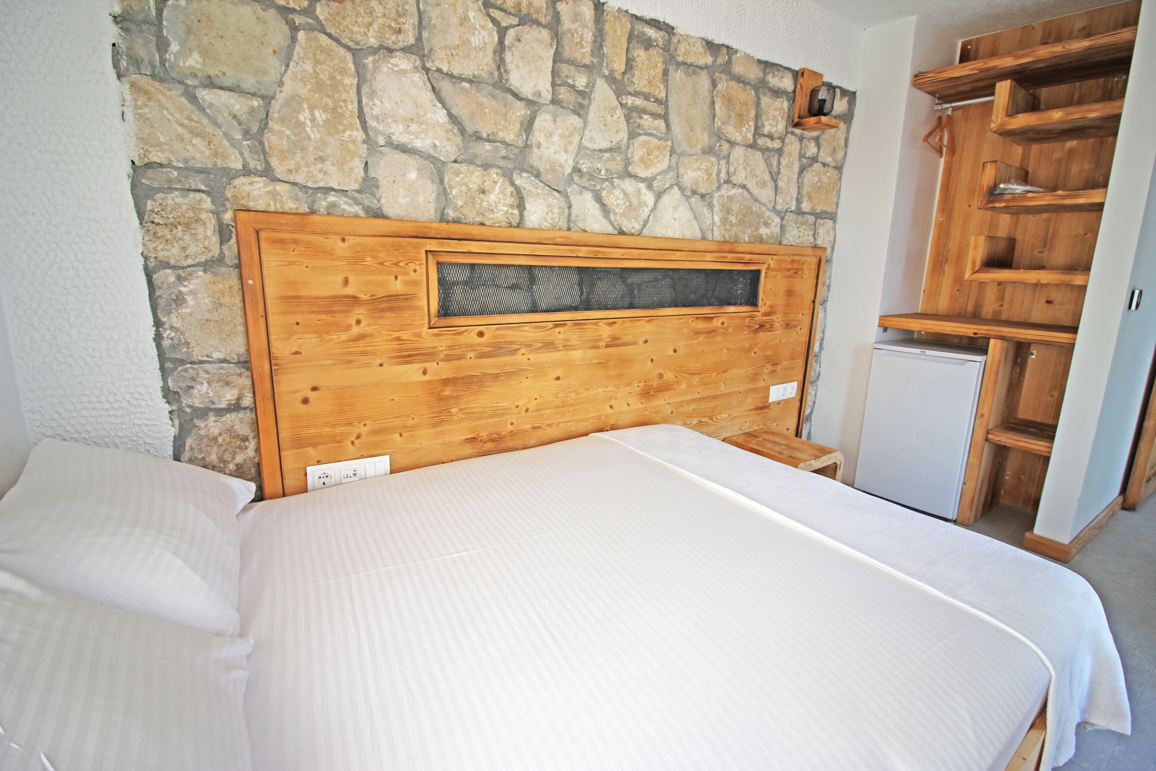 economy room, sea view | frette italian sheets, premium bedding, minibar, free wifi