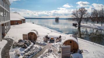 Couples treatment rooms, sauna, hot stone massages, deep-tissue massages