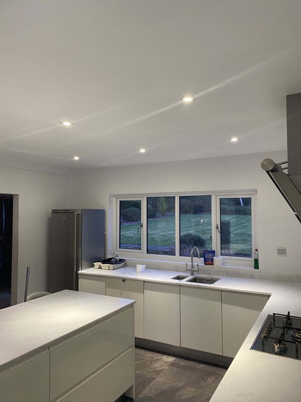 Casa | Cucina privata | Frigorifero, microonde, forno, lavastoviglie