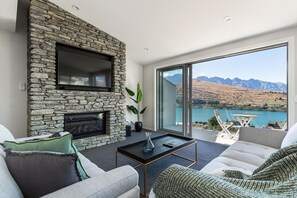 Panoramic Townhome, 2 Bedrooms, 2 Bathrooms | Living area - Alpine Retreat - Panoramic Views (Queenstown)