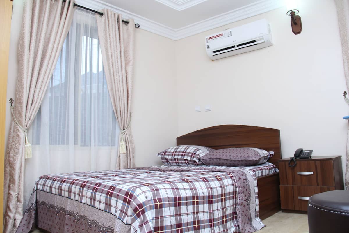 1 camera, biancheria da letto di alta qualità, copriletto in piuma
