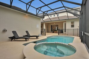 Beheizter Pool