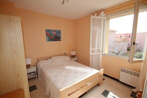4 bedrooms, free Internet