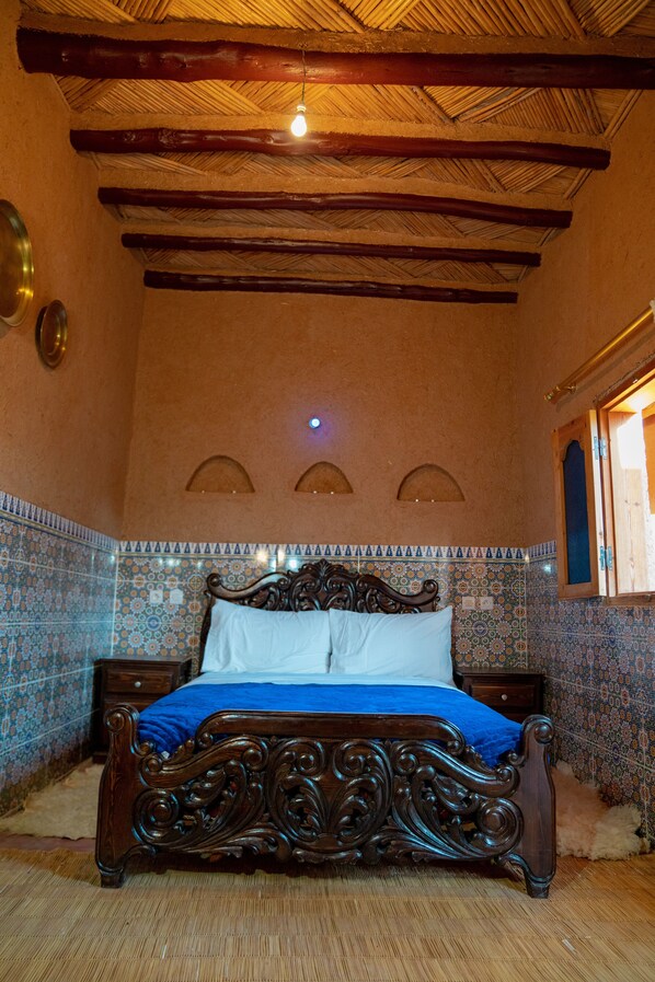 Double Room (Lkaid Lkouri 1) | Frette Italian sheets, premium bedding, pillowtop beds - Maison l'étoile du Désert (Asrir)