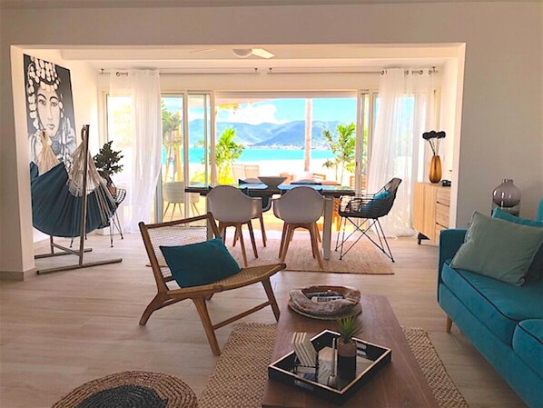 Älytelevisio, kirjoja