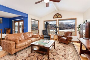 TV, fireplace, DVD player