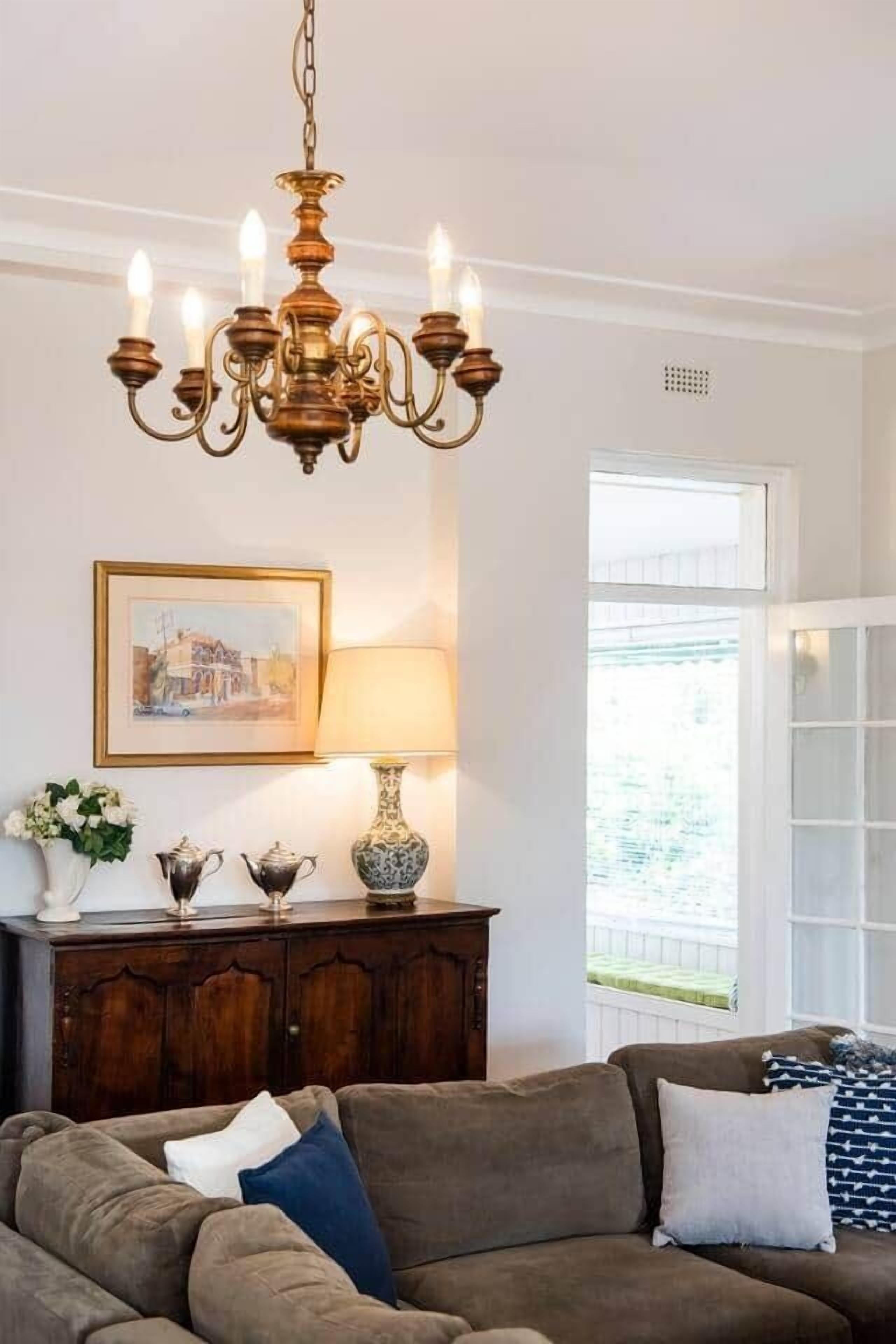 Smart TV, chimenea, reproductor de DVD y estéreo 