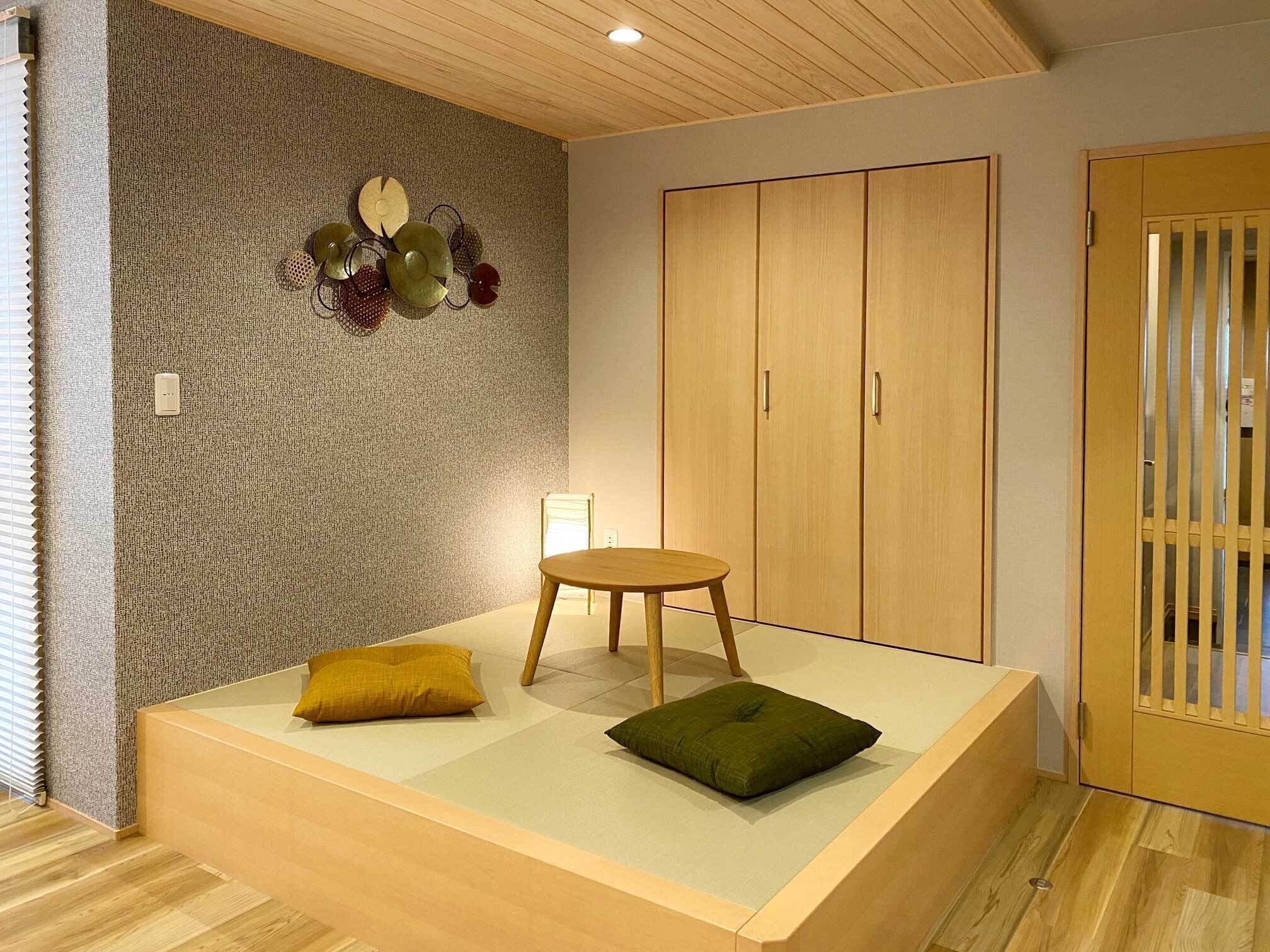 Deluxe Family Suite (101)(Please contact the property in advance to use Sofa Bed and Futons) | Individually decorated, desk, iron/ironing board, free WiFi