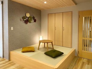 Deluxe Family Suite (101)(Please contact the property in advance to use Sofa Bed and Futons) | Individually decorated, desk, iron/ironing board, free WiFi