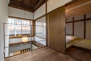 Interior entrance - MABUSHI-ya (Tomioka)