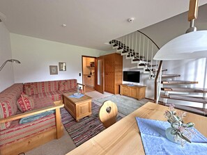 TV, fotballspill og bordtennis