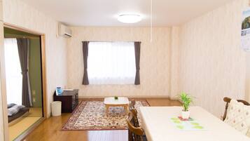 1 bedroom, desk, iron/ironing board, free WiFi