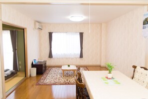 อพาร์ทเมนท์ | 1 ห้องนอน, โต๊ะทำงาน, เตารีด/โต๊ะรีดผ้า, Wi-Fi ฟรี