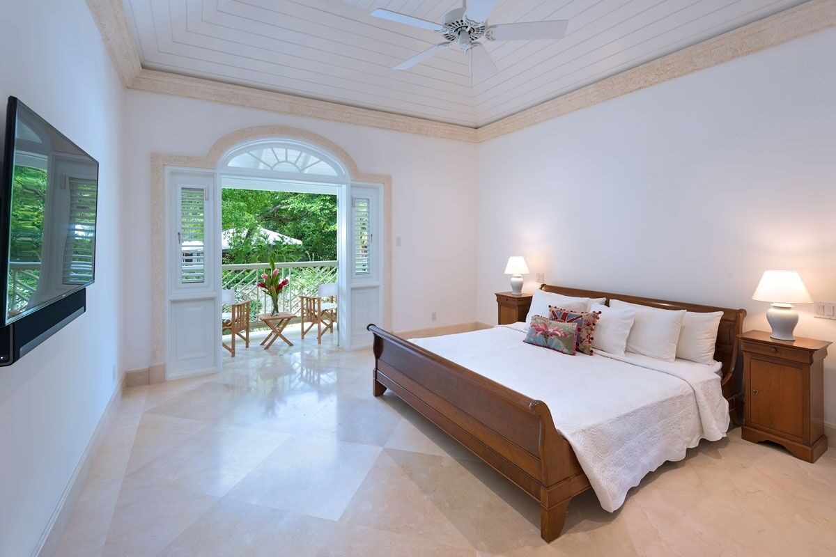 Photo - Hemingway House Blue Sky Luxury