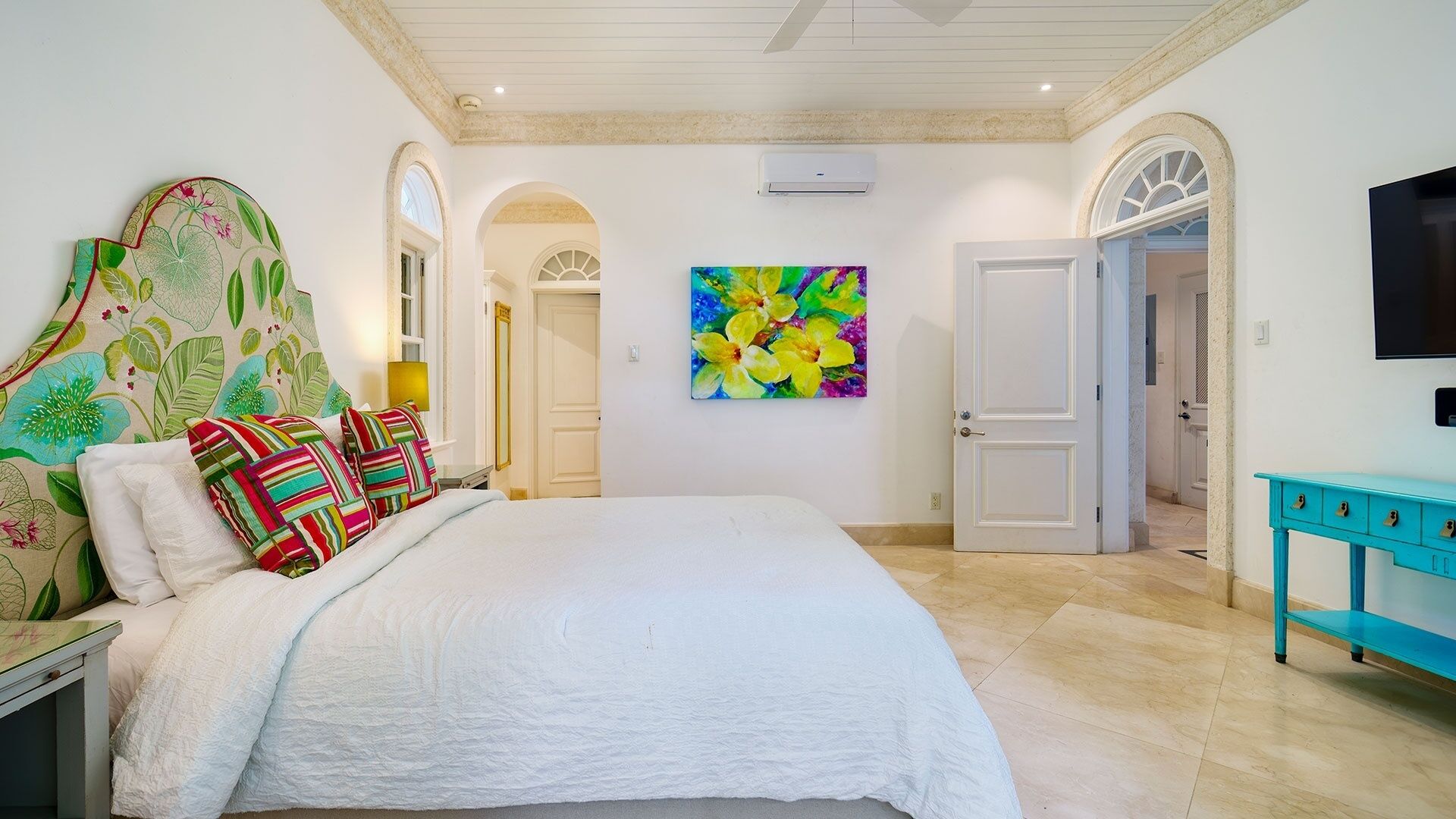 Photo - Hemingway House Blue Sky Luxury