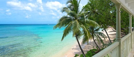 Villa, 4 Bedrooms | Beach