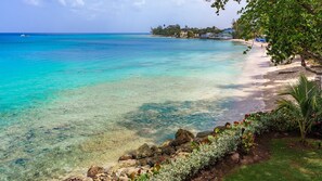 Villa, 4 Bedrooms | Beach