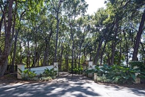 Villa, 3 Bedrooms | Property grounds